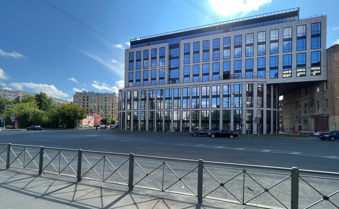 фасад дома, здание по адресу г Санкт-Петербург, ул Новгородская, д 17